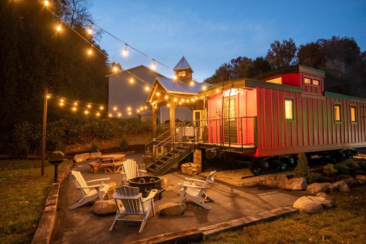 Smoky Mountain Station *