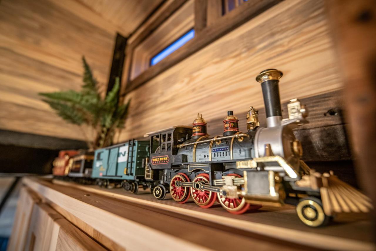 Smoky Mountain Station Pigeon Forge